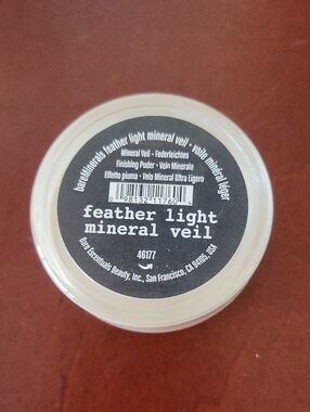 bareMinerals Mineral Veil Feather Light